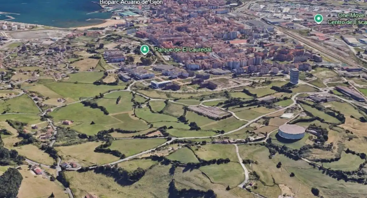 Außenansicht von Residential zum Verkauf in Gijón 