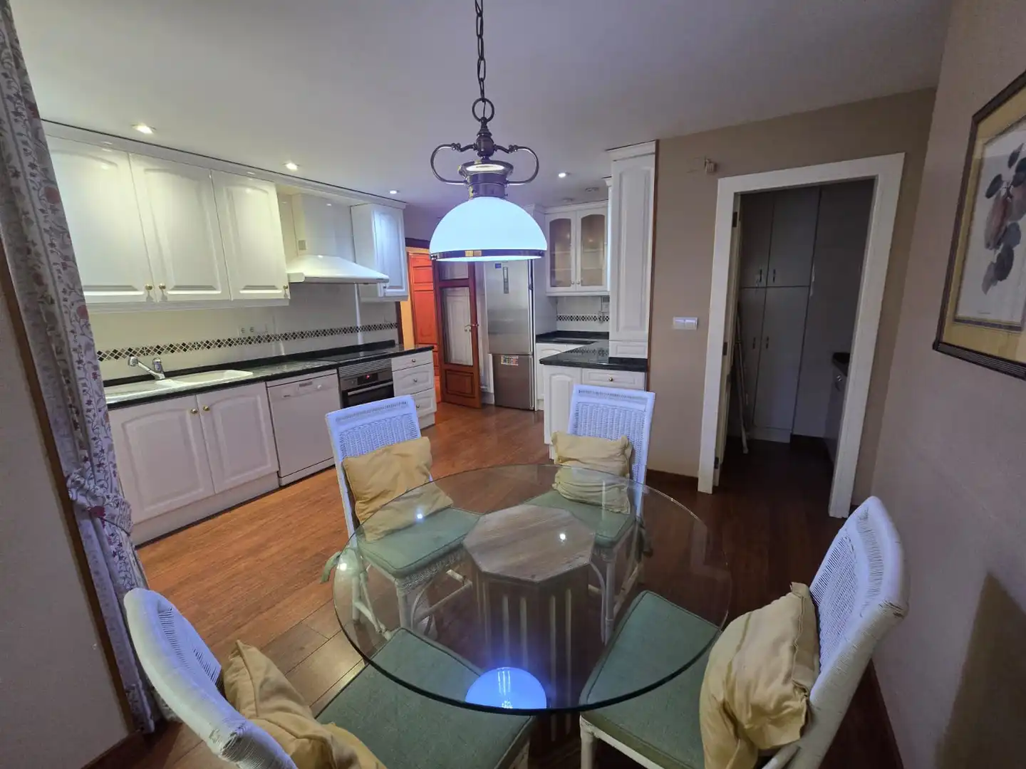 Kitchen of Flat for rent in Valencia  with Air Conditioner, Heating and Parquet flooring
