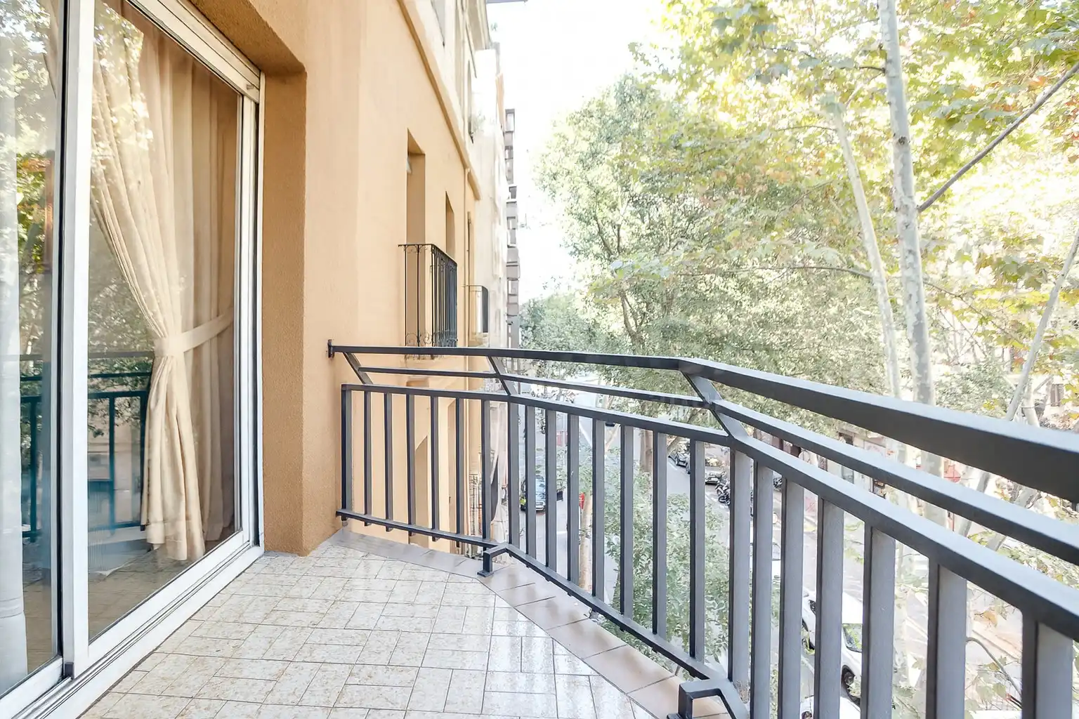 Terrassa de Pis en venda en Barcelona amb Aire condicionat, Parquet i Moblat