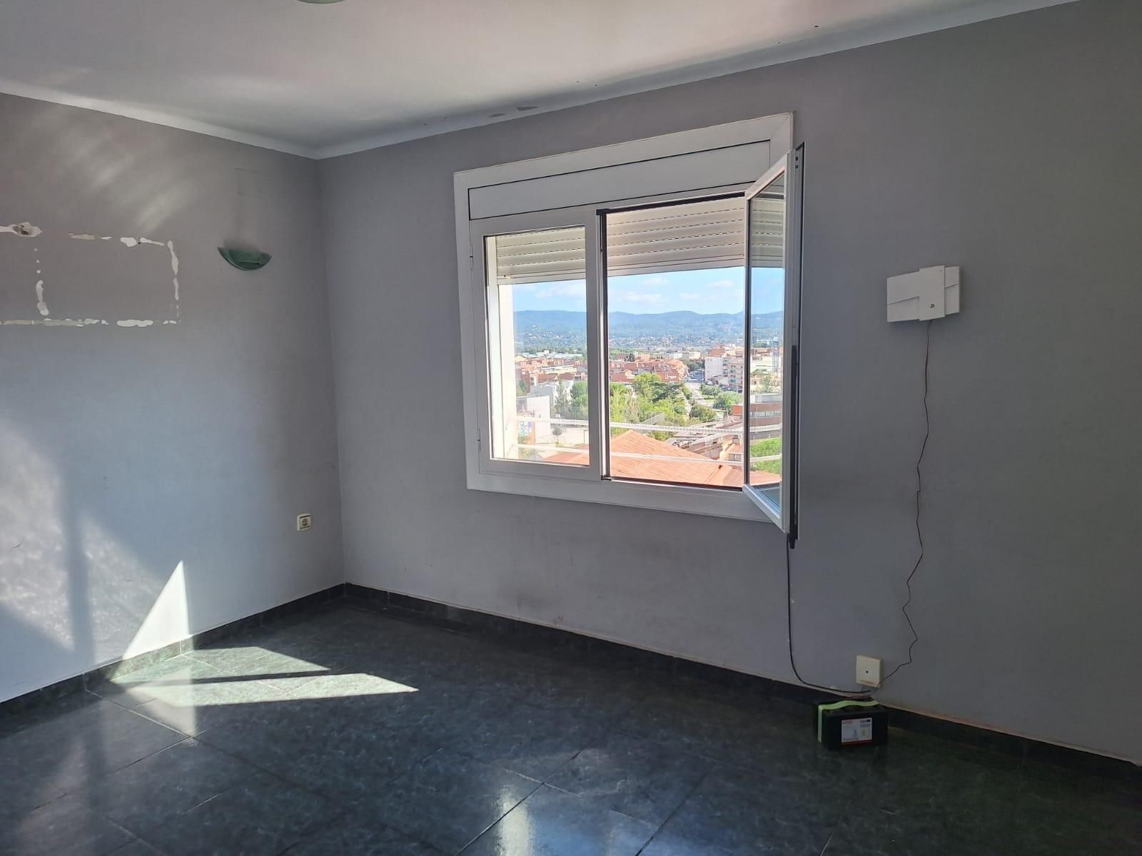 Bedroom of Flat for sale in Rubí