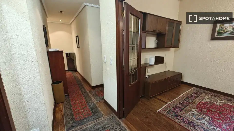 Flat for rent in Bilbao   with Air Conditioner, Heating and Furnished