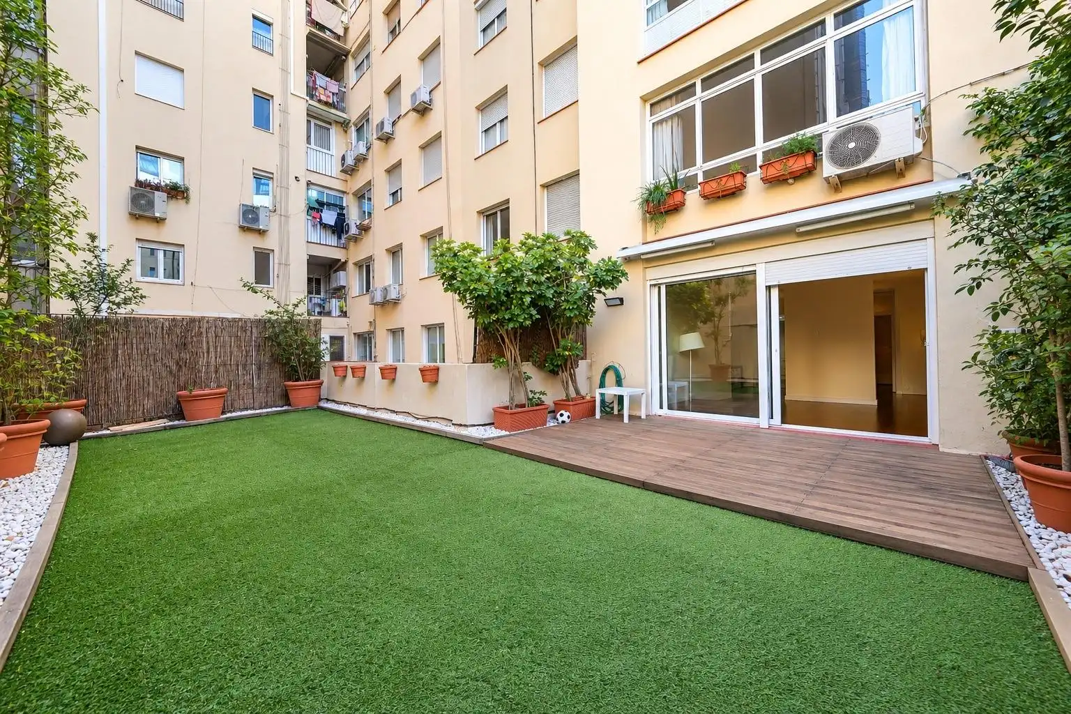 Piso con jardín en venta en SARRIA, imagen 2