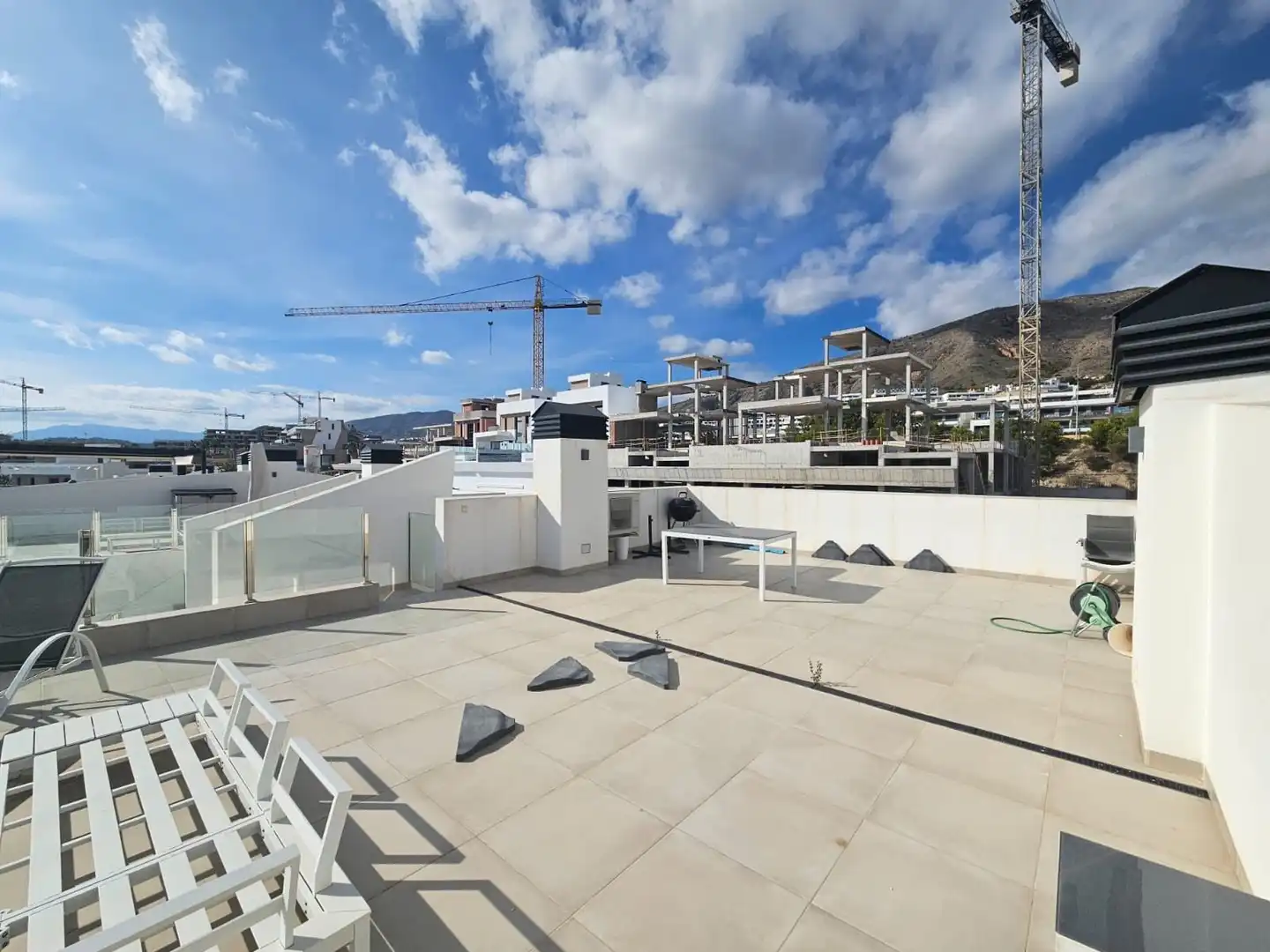 Terraza de Ático de alquiler en Finestrat con Aire acondicionado, Calefacción y Jardín privado