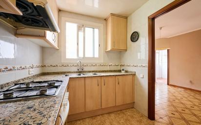 Kitchen of Flat for sale in Badalona