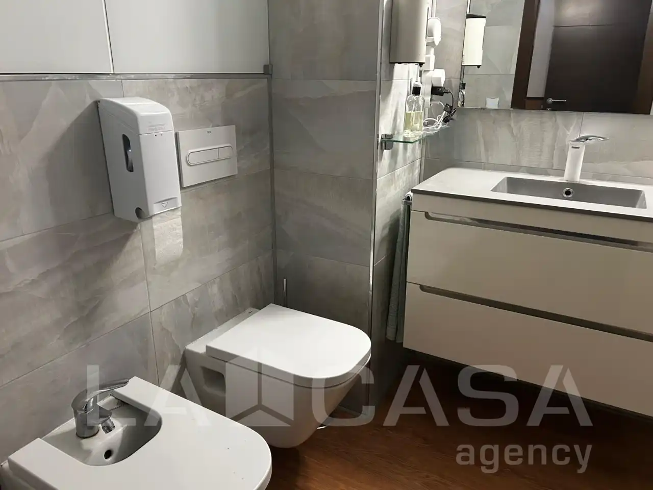 Bathroom of Flat for sale in Montequinto  with Air Conditioner, Storage room and Swimming Pool