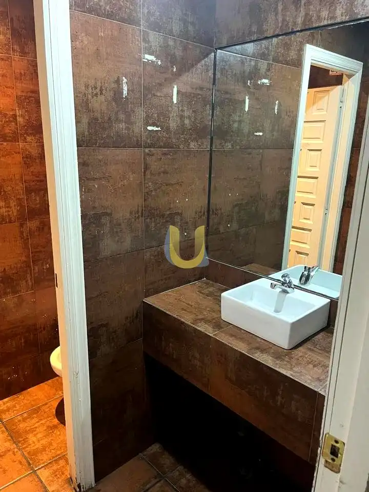 Baño de Local en traspaso en Madrid