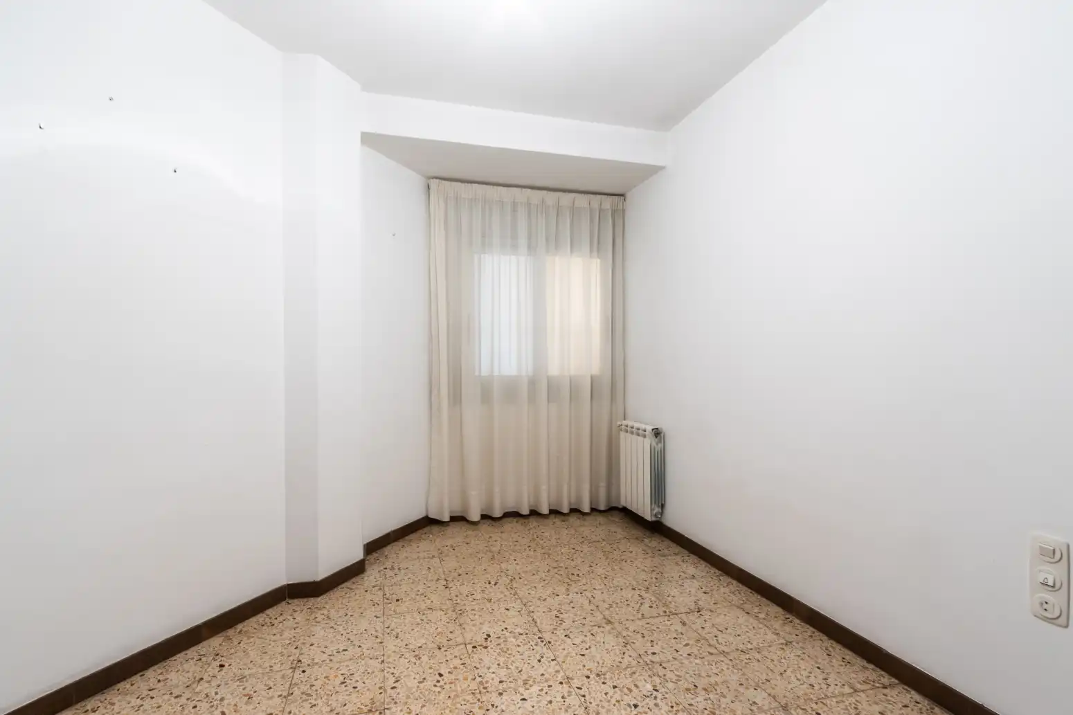Dormitori de Casa adosada en venda en Terrassa amb Aire condicionat, Calefacció i Terrassa