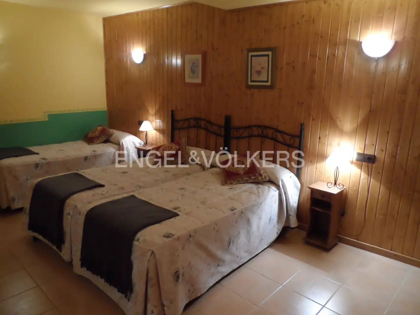 Bedroom of Country homes for sale in Luyego  with Heating, Terrace and Furnished