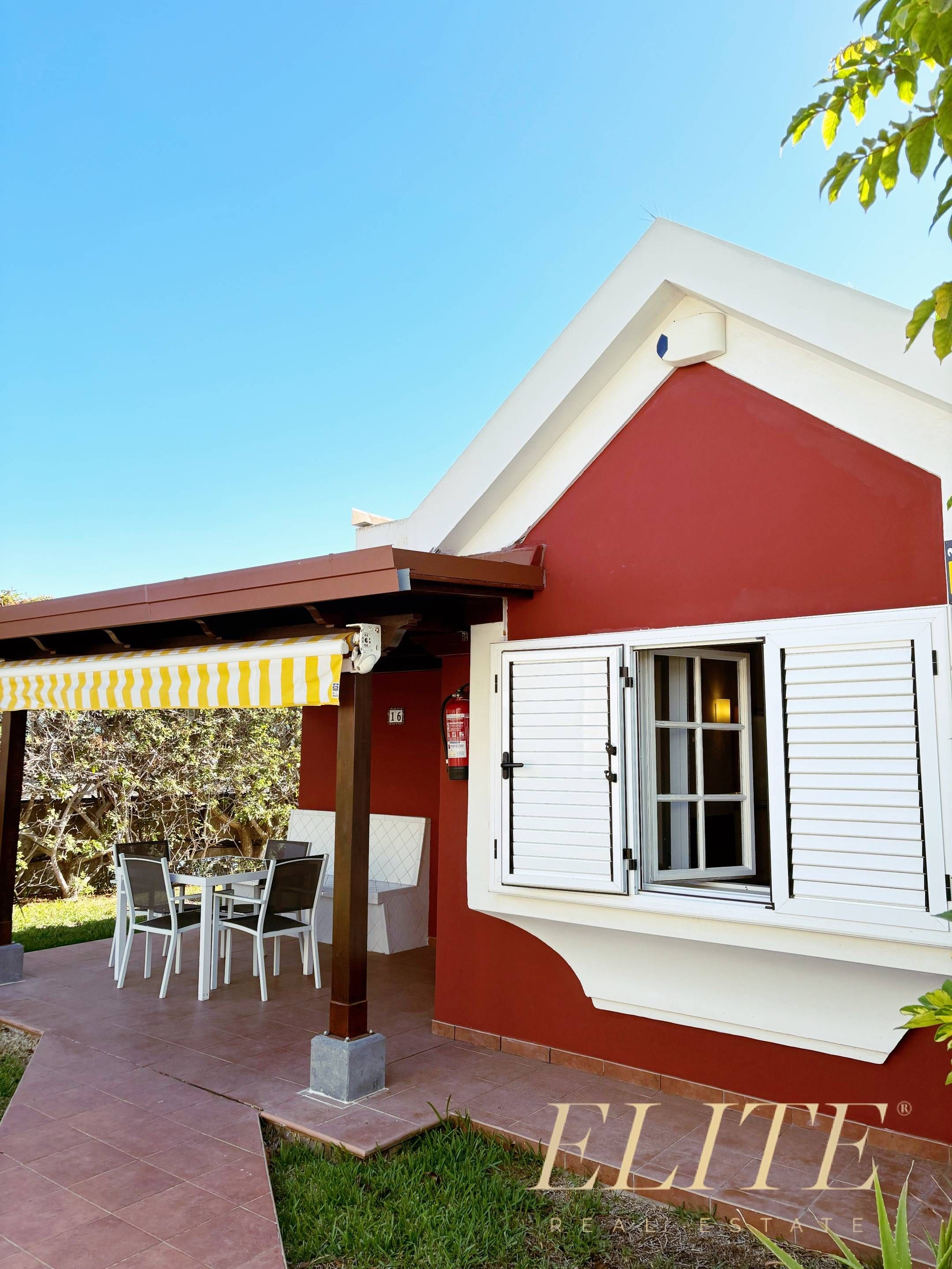 Vista exterior de Apartamento de alquiler en San Bartolomé de Tirajana con Aire acondicionado, Terraza y Piscina comunitaria