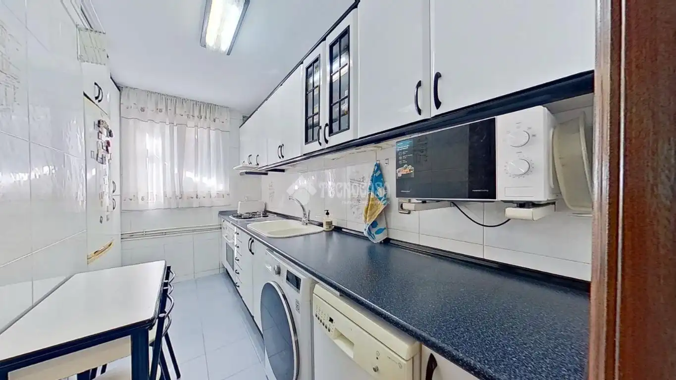 Kitchen of Flat for sale in Badia del Vallès  with Air Conditioner, Storage room and Balcony