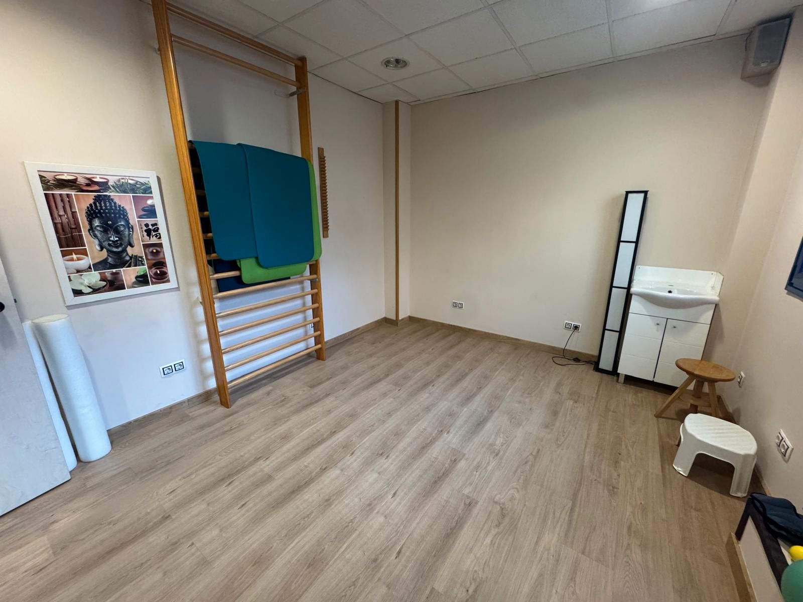 Premises for sale in  Madrid Capital  with Furnished