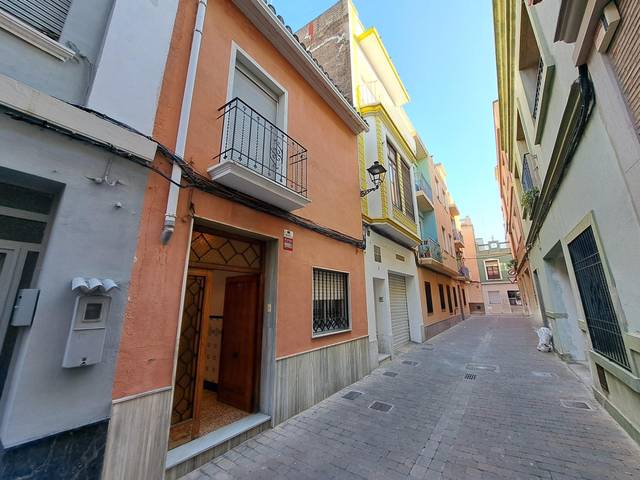 Casa-chalet en Venta en Calle SANT GAIETA en Centre