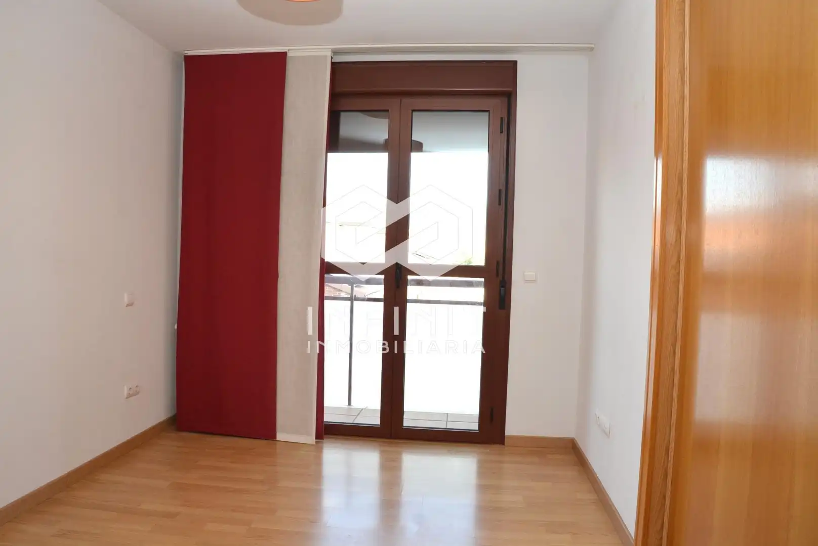 Habitación de Piso en venta en Guadalajara con Calefacción, Terraza y Trastero