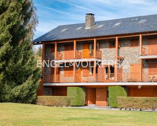 Exterior view of Single-family semi-detached for sale in Guils de Cerdanya  with Heating, Parquet flooring and Terrace