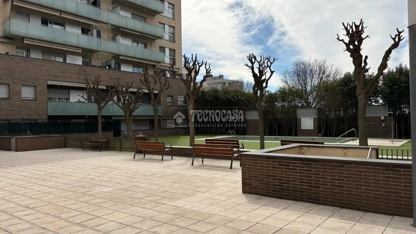 Terrassa de Pis en venda en Sabadell amb Aire condicionat, Parquet i Moblat