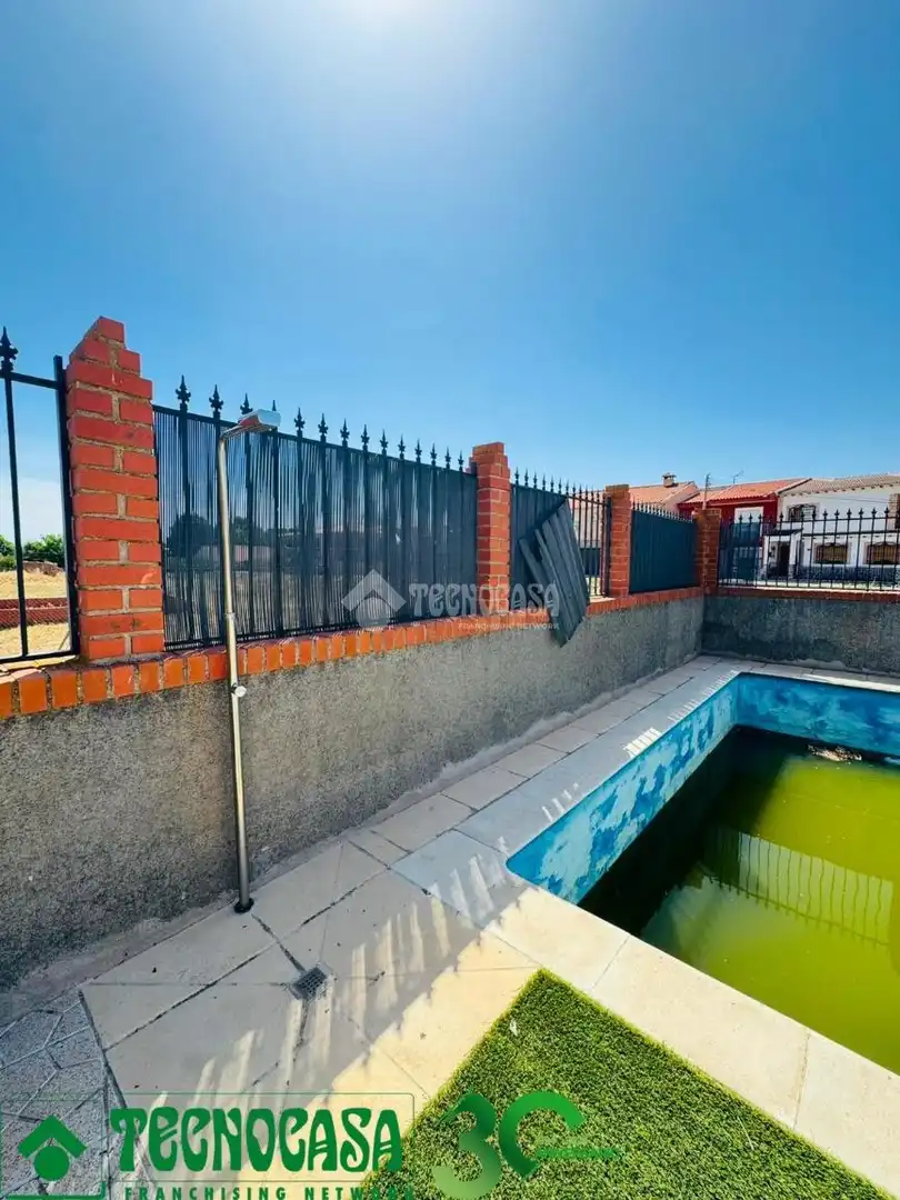 Piscina de Residencial en venta en Polán