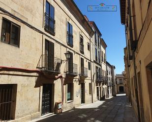 Vista exterior de Apartament en venda en Salamanca Capital amb Calefacció