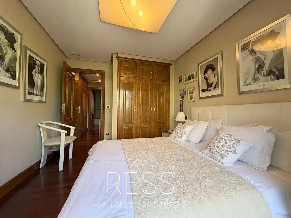 Schlafzimmer von Wohnung zum Verkauf in Donostia - San Sebastián  mit Heizung, Privatgarten und Terrasse
