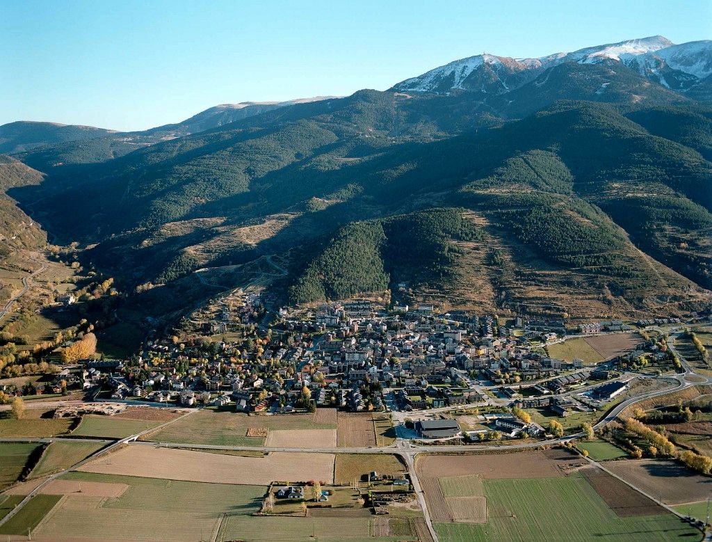 Vista exterior de Piso en venta en Alp con Amueblado