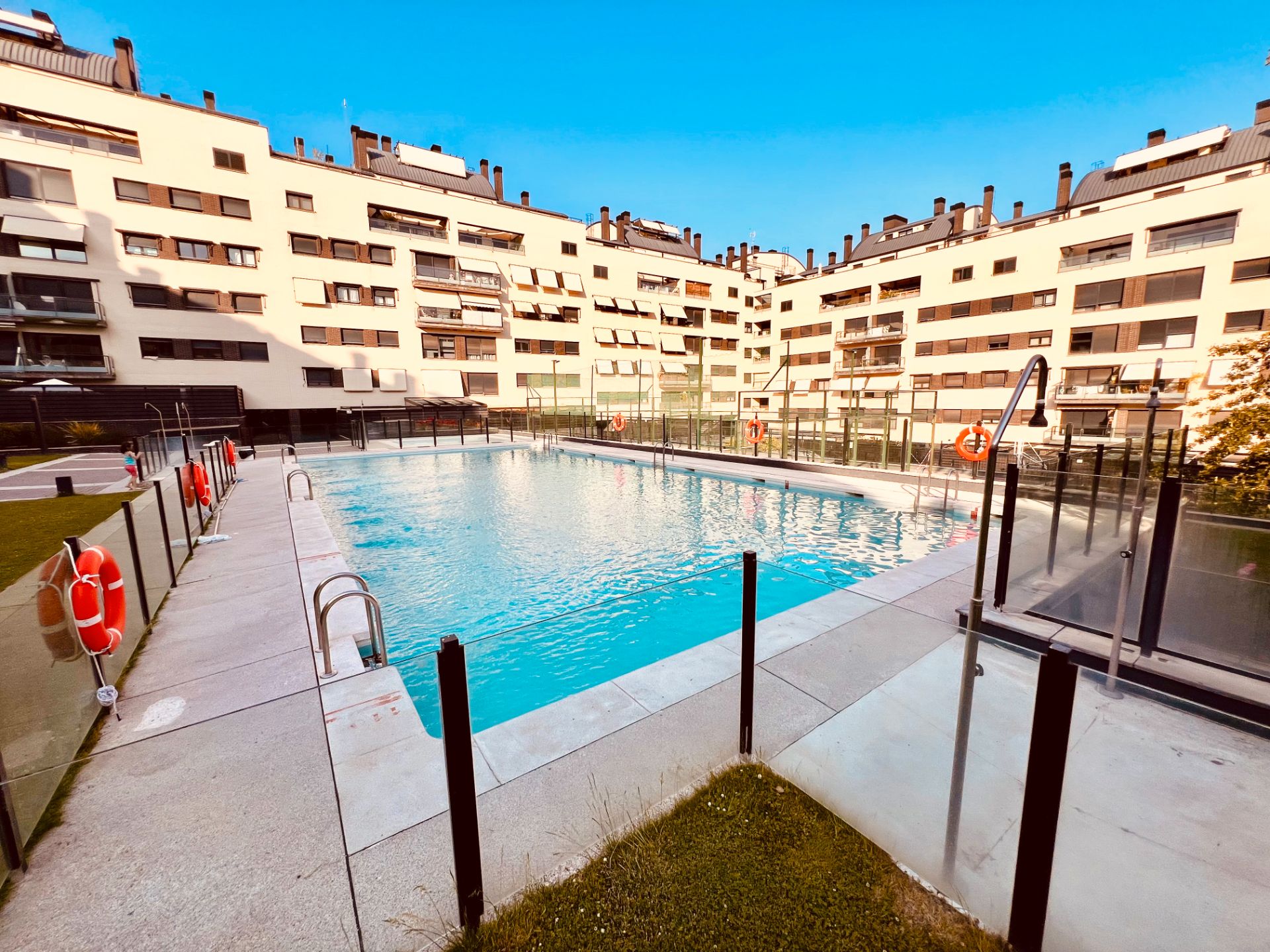 Piscina de Pis en venda en Rivas-Vaciamadrid amb Aire condicionat, Calefacció i Jardí privat