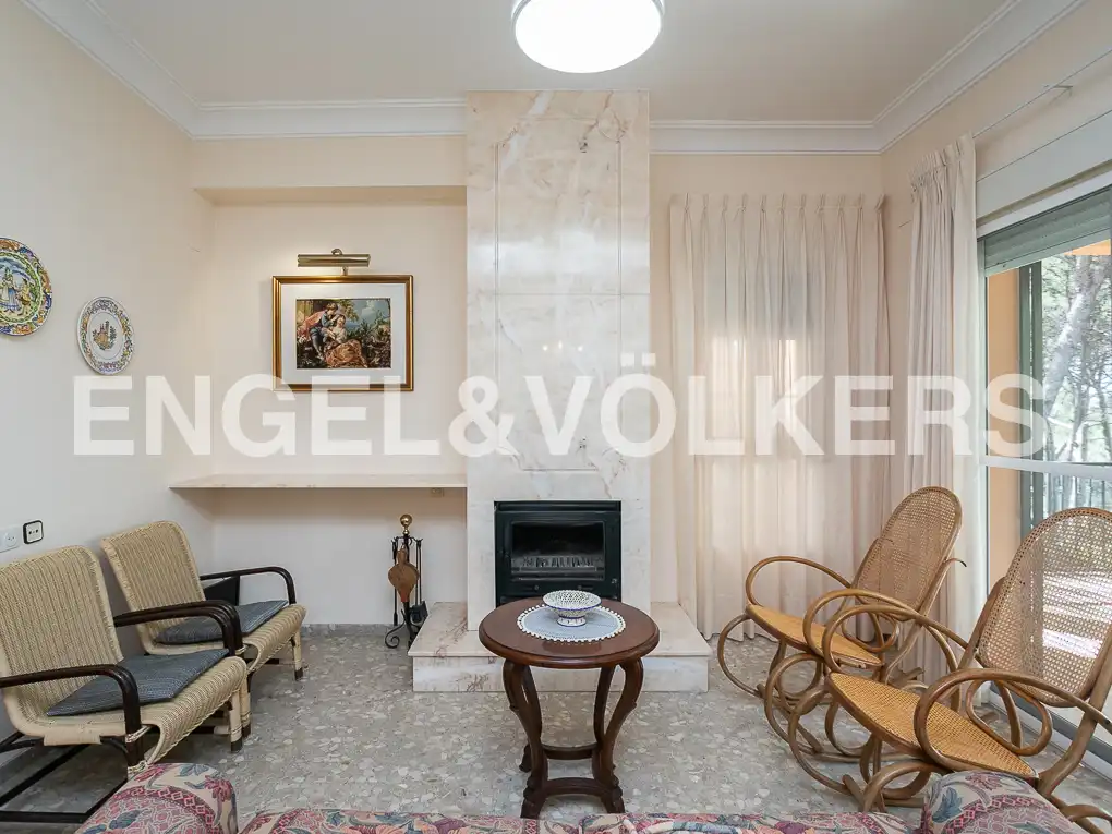 Sala d'estar de Casa o xalet en venda en Carcaixent amb Calefacció, Jardí privat i Terrassa