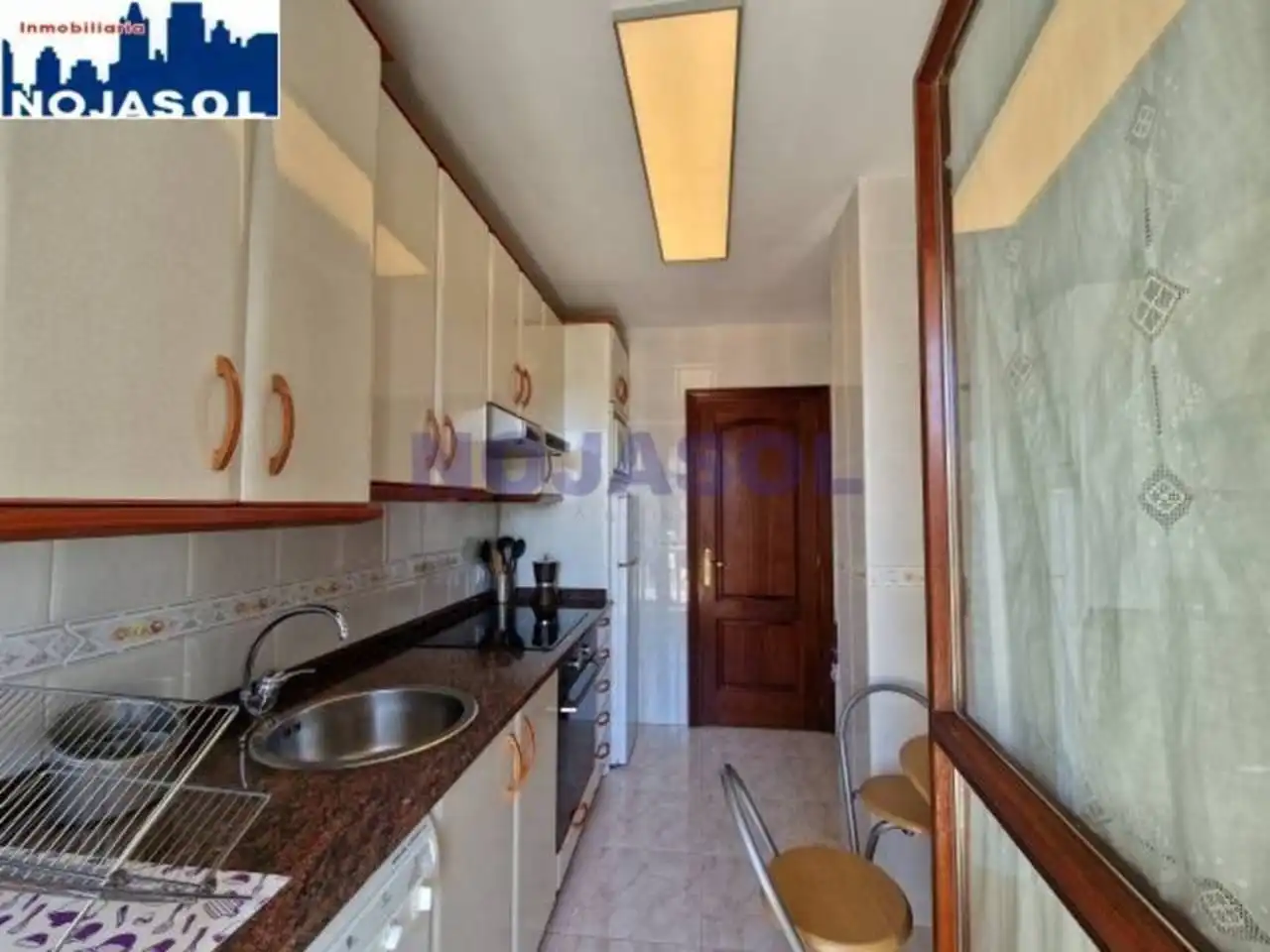 Flat with terrace to rent in Avenida Santos Mártires 6, imagen 11