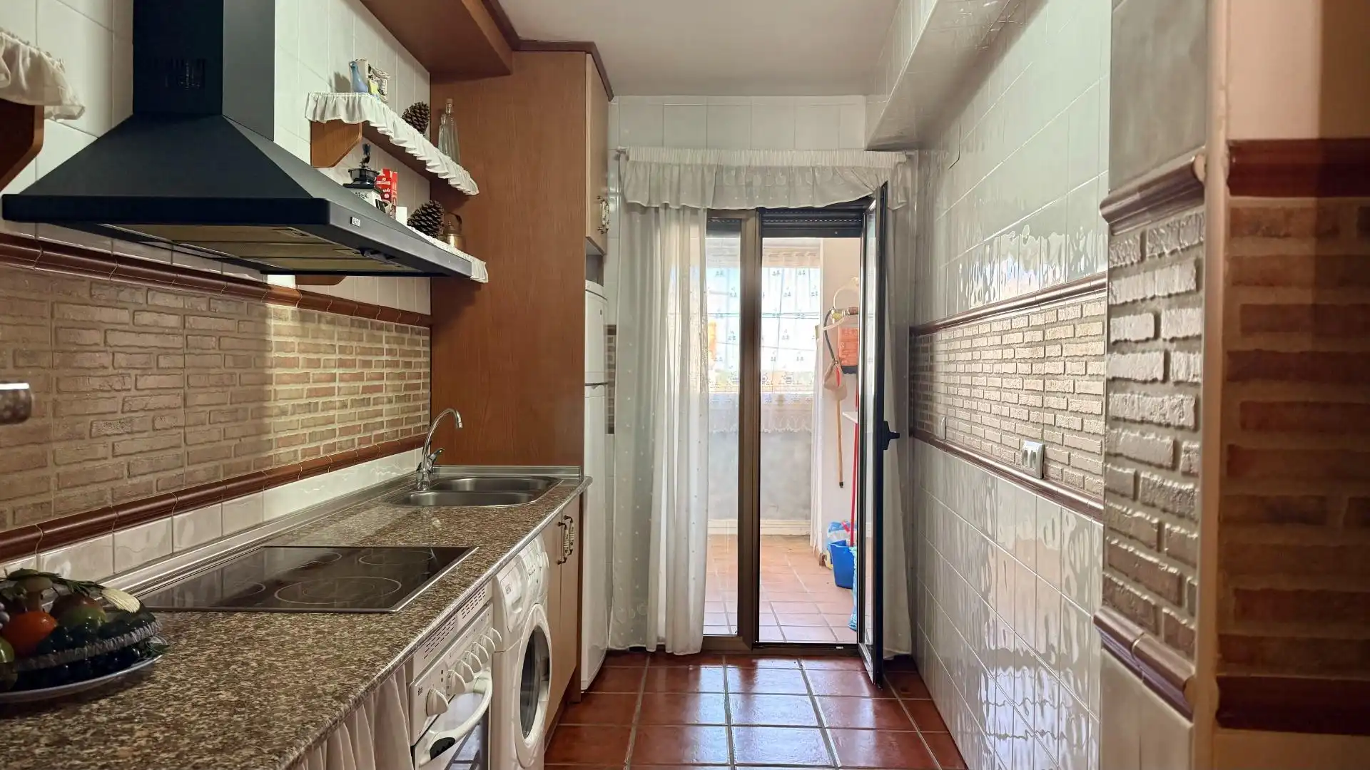 Cocina de Casa o chalet en venta en Lastras de Cuéllar con Calefacción, Jardín privado y Terraza