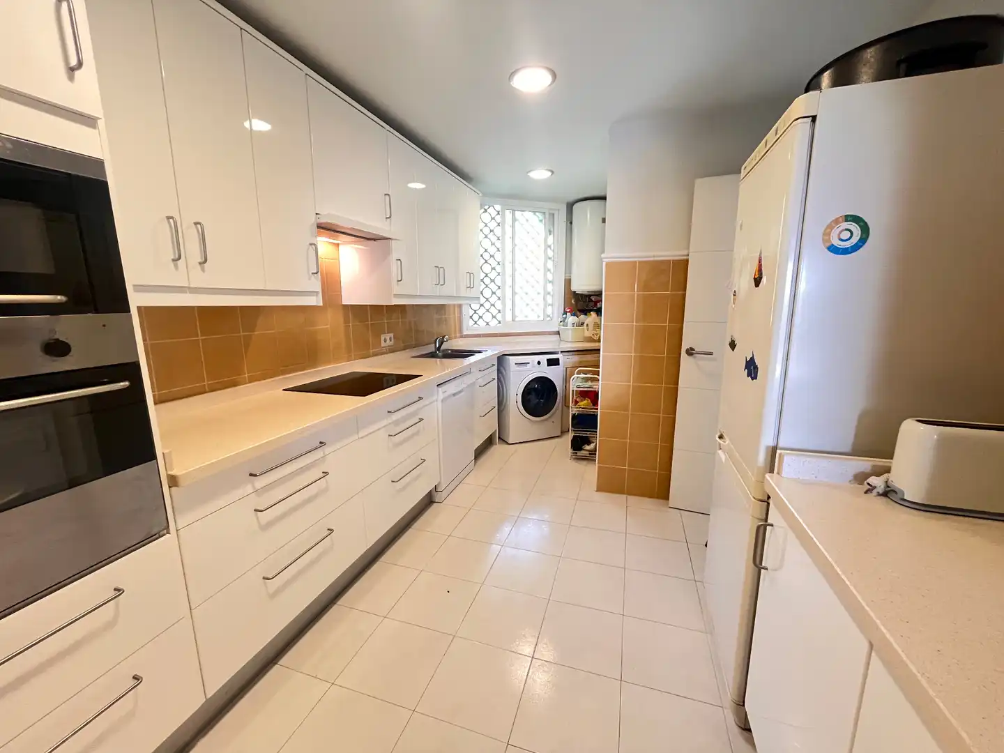 Küche von Maisonette zur Miete in Marbella mit Klimaanlage, Terrasse und Möbliert