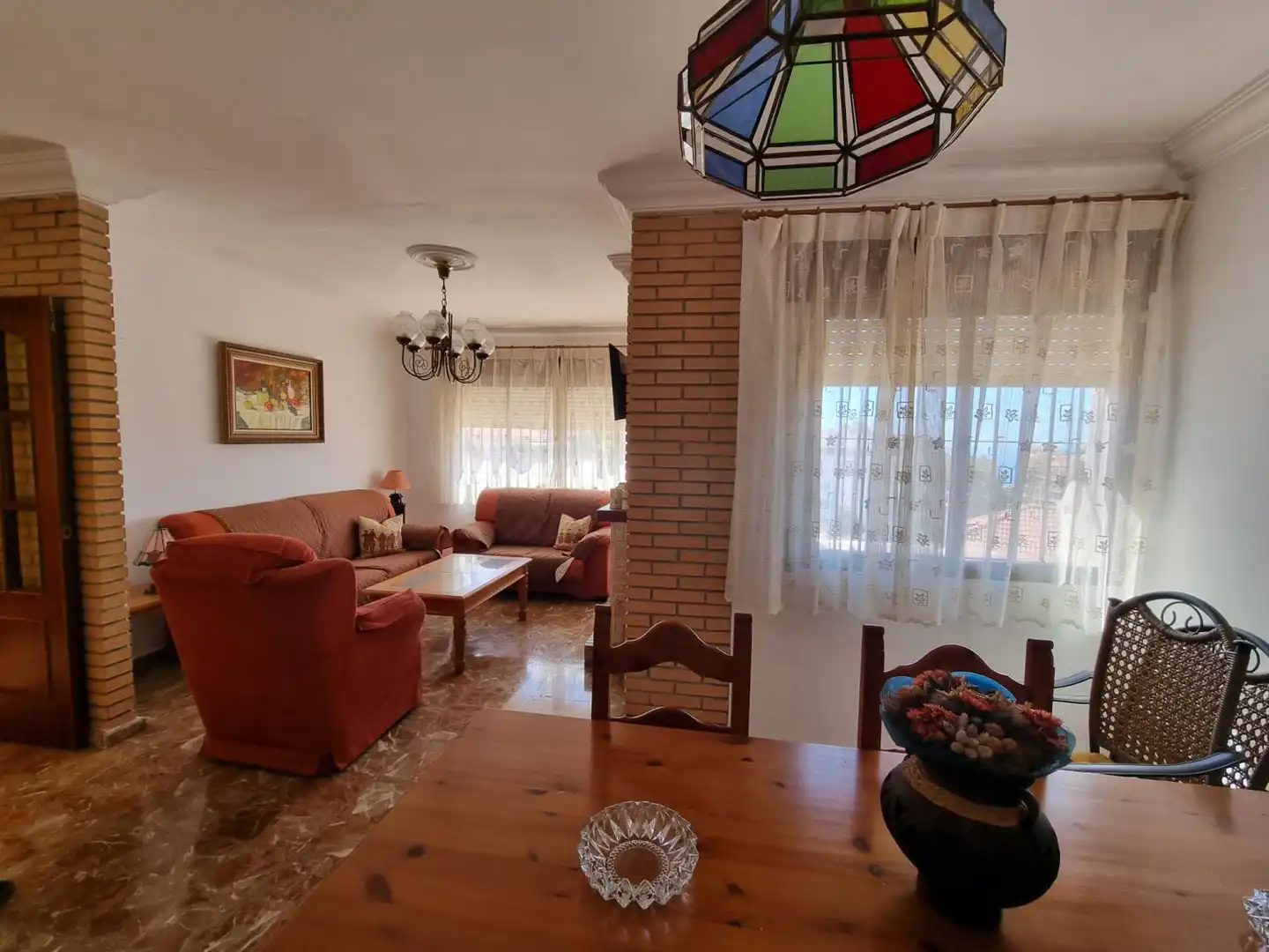 Sala d'estar de Casa o xalet en venda en Fuengirola amb Jardí privat, Terrassa i Traster