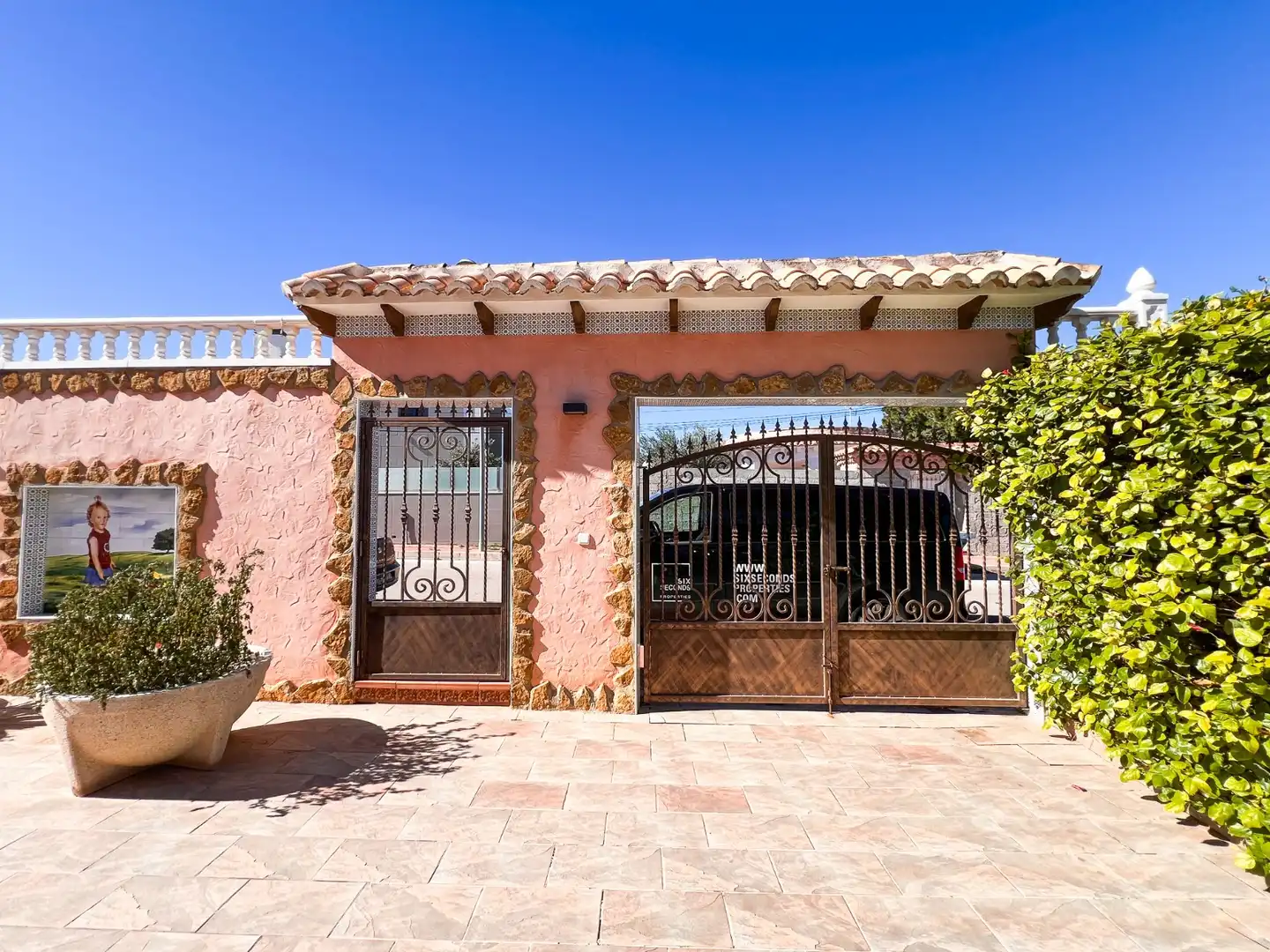 Vista exterior de Casa adosada en venta en Torrevieja con Aire acondicionado, Calefacción y Jardín privado