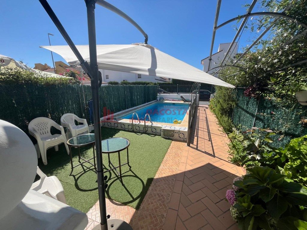 Piscina de Casa o xalet en venda en La Antilla