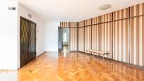 Apartament en venda en  Barcelona Capital amb Terrassa, Balcó i Alarma