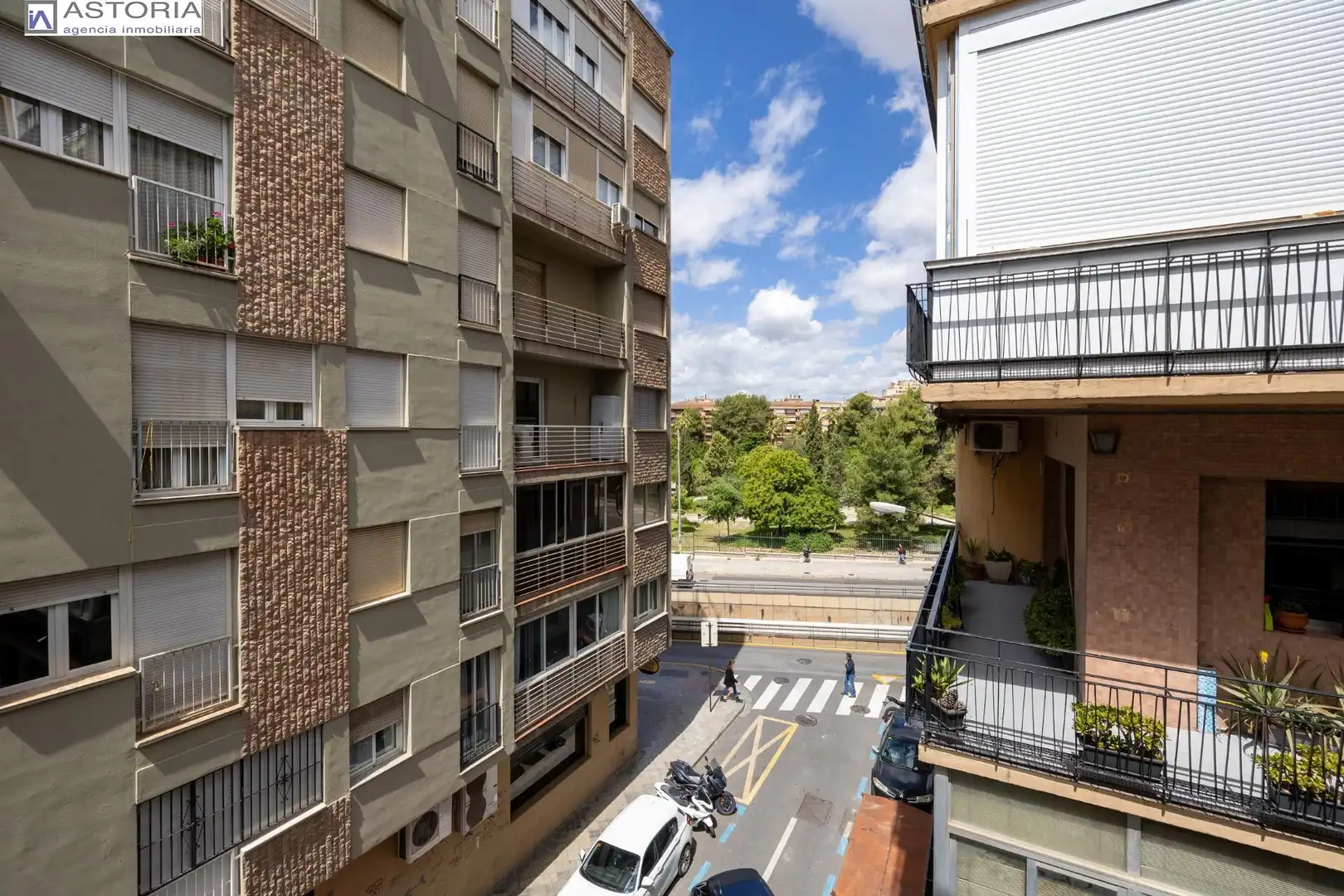 Vista exterior de Pis en venda en Granada amb Aire condicionat, Calefacció i Terrassa