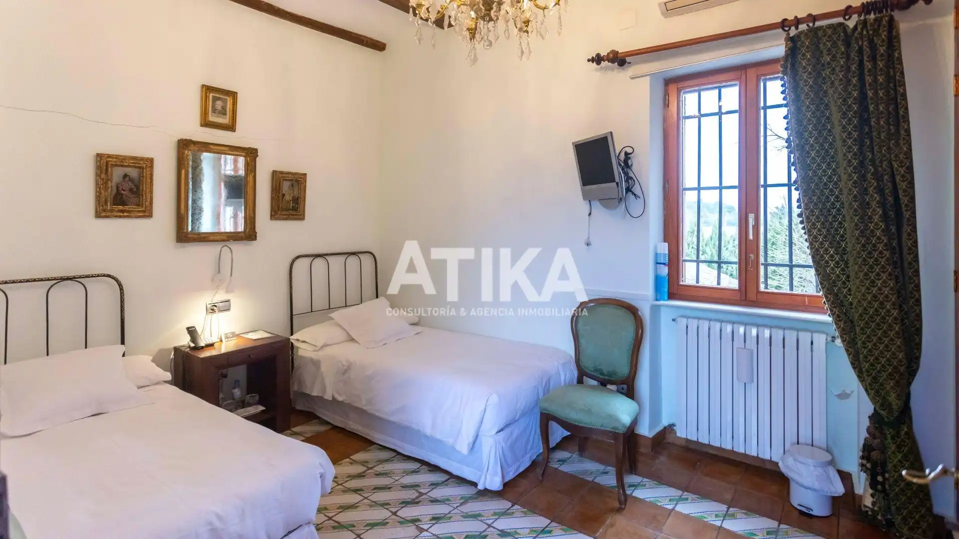 Schlafzimmer von Country house zum Verkauf in Fontanars dels Alforins mit Klimaanlage, Heizung und Privatgarten