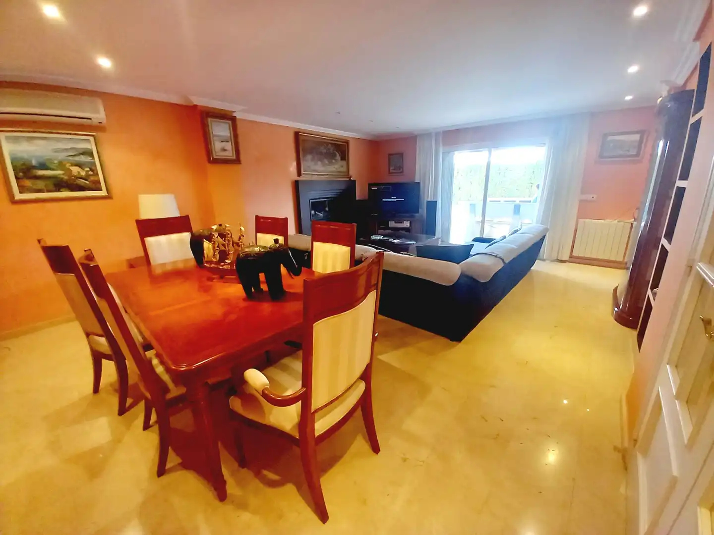 Comedor de Casa o chalet en venta en Benidorm con Aire acondicionado, Jardín privado y Terraza