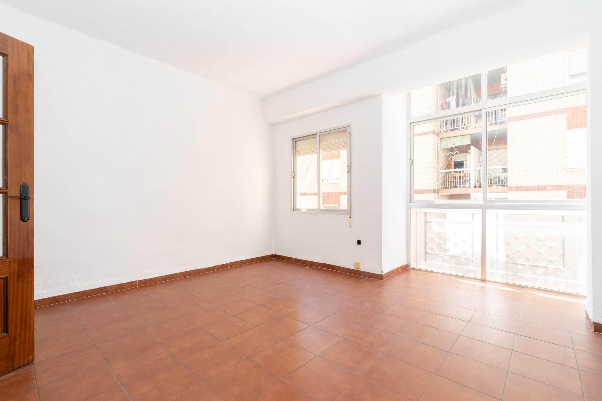 Dormitori de Pis en venda en Motril