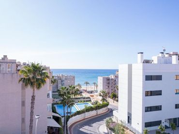 Ático con piscina en venta en Playa Muchavista