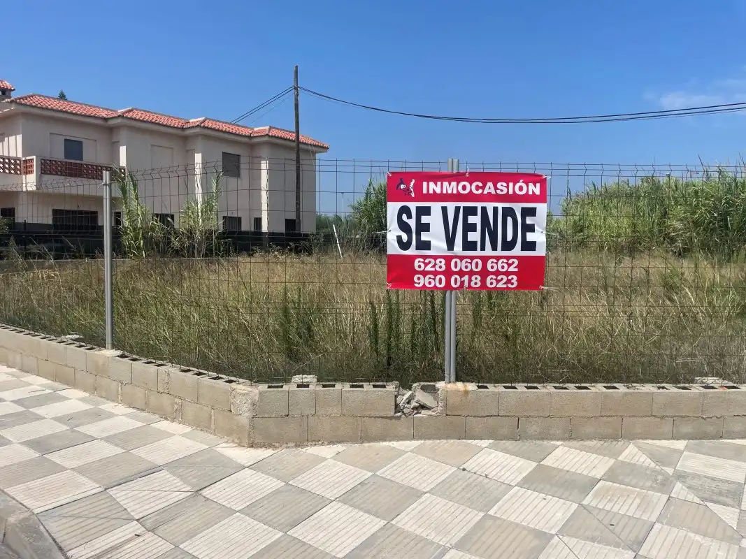 Terreny residencial en venda a Carrer de la Dula