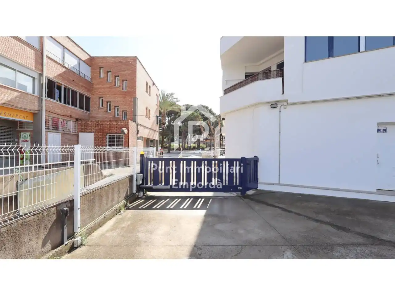 Exterior view of Flat for sale in Llançà  with Air Conditioner, Heating and Terrace