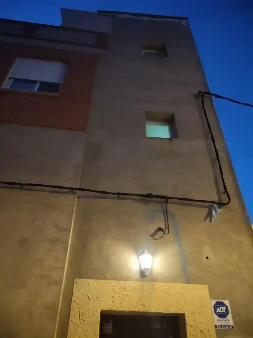Vista exterior de Pis en venda en L'Énova amb Aire condicionat, Parquet i Traster