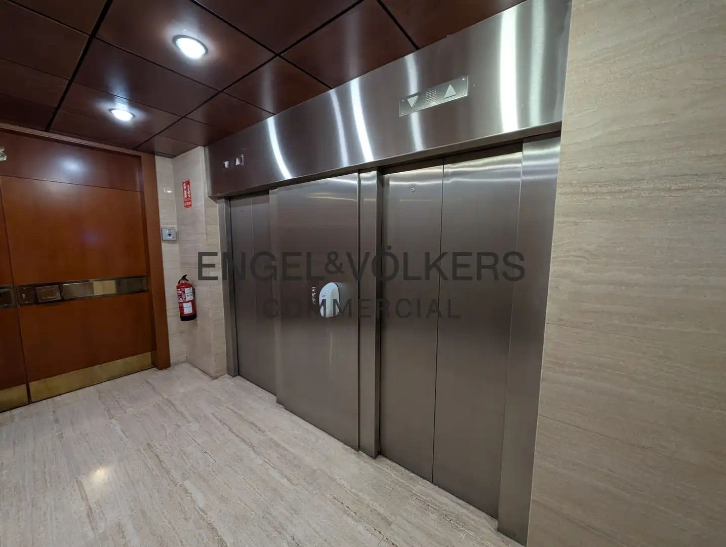 Office for rent in Barcelona  with Air Conditioner