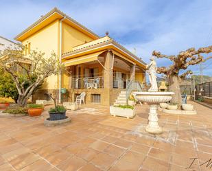 Vista exterior de Casa adosada en venda en Sant Julià de Ramis amb Calefacció, Terrassa i Balcó