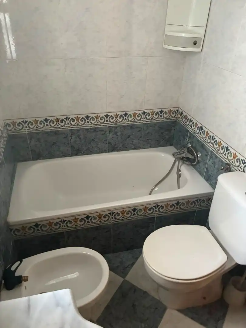Baño de Piso en venta en Jaén con Aire acondicionado, Amueblado y Balcón