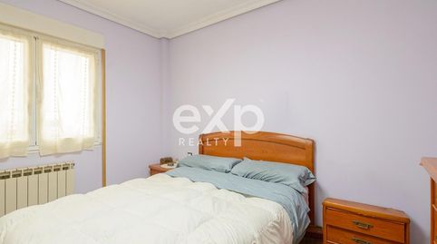 Foto 4 de Piso en venta en Calle Fuertes Acevedo, 98, Buenavista, Oviedo