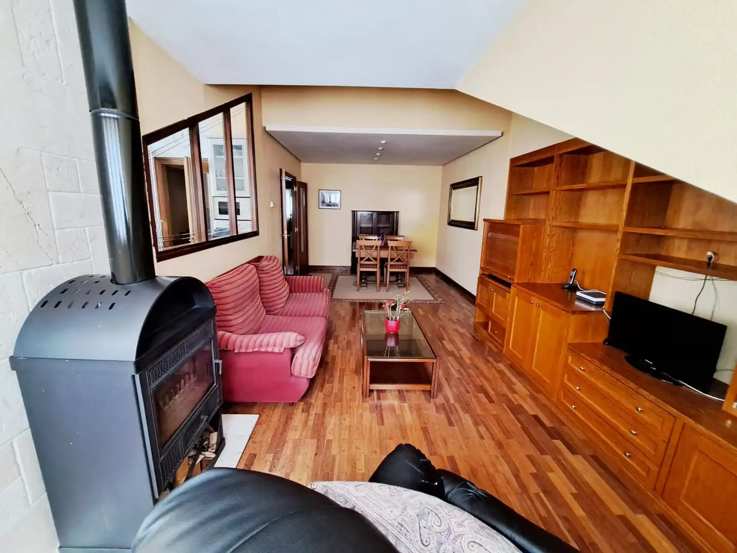 Sala de estar de Apartamento en venta en Vitoria - Gasteiz con Calefacción, Trastero y Amueblado