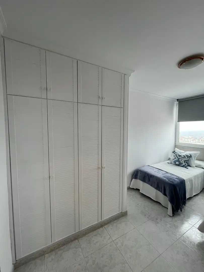 Habitación de Piso de alquiler en Las Palmas de Gran Canaria con Terraza y Amueblado