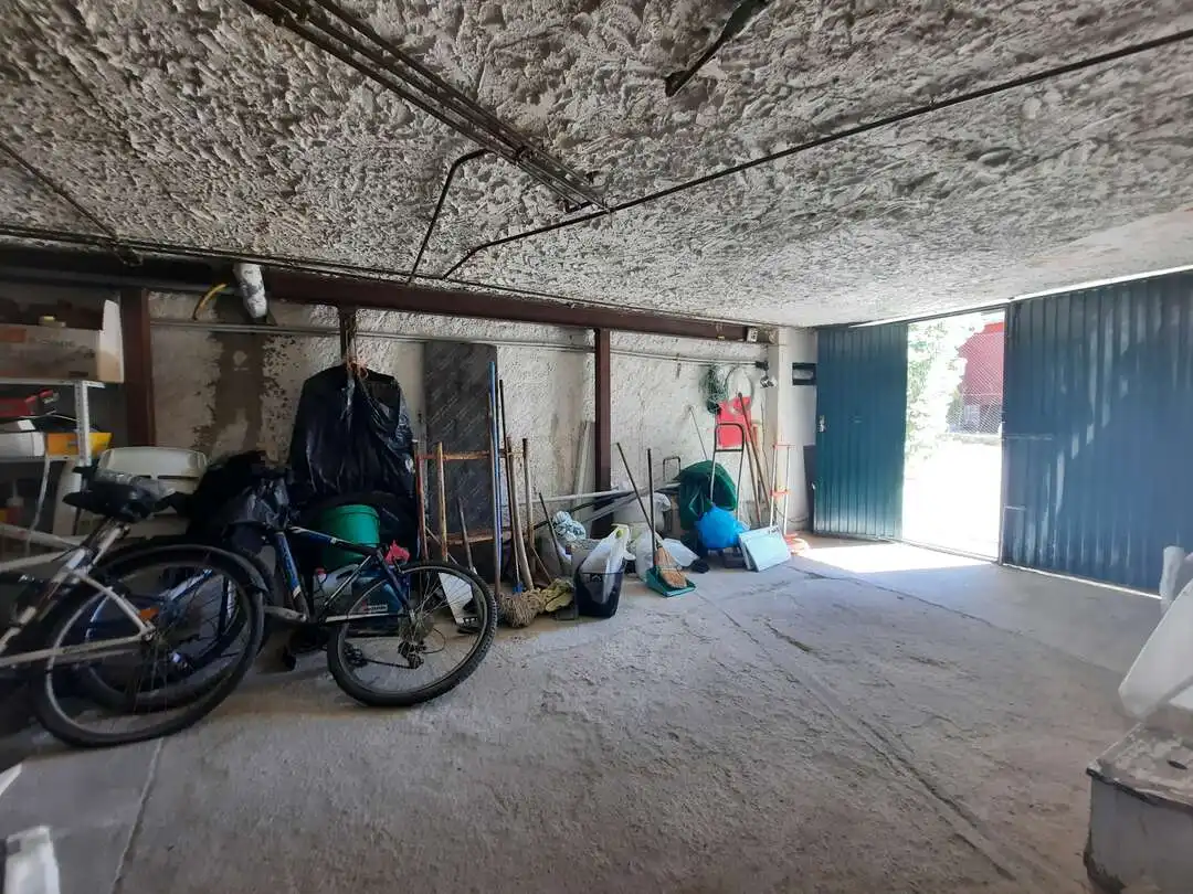 Haus oder Chalet zum Verkauf in Escalona mit Heizung, Privatgarten und Abstellraum