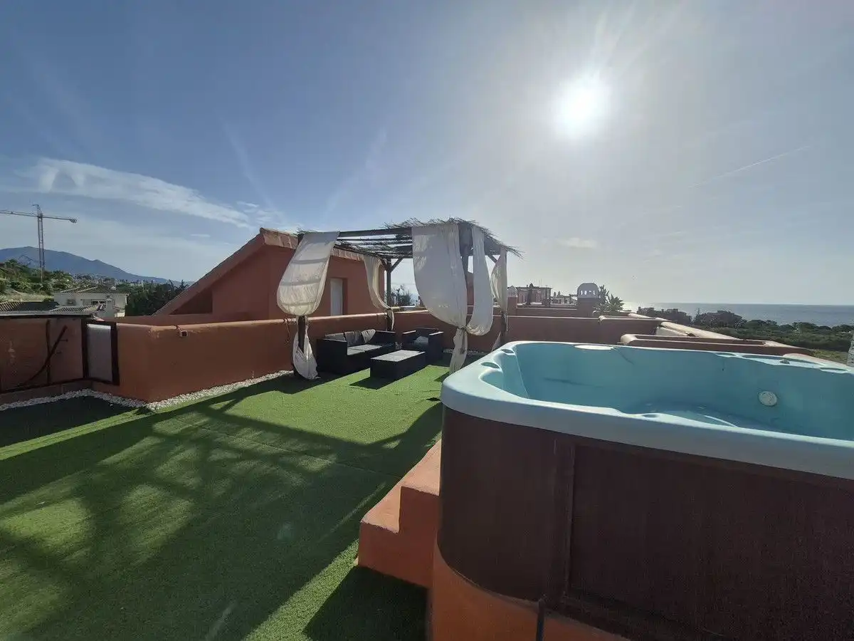 Terrasse von Dachboden zum Verkauf in Manilva mit Klimaanlage, Heizung und Terrasse