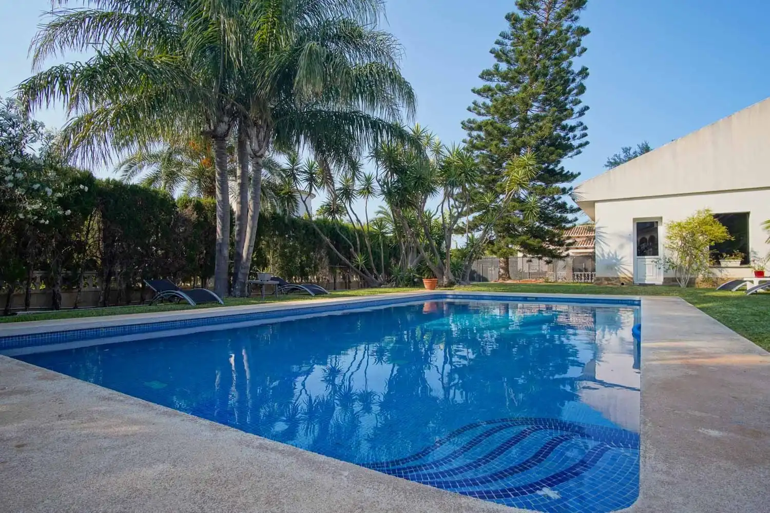 Piscina de Casa o chalet en venta en Dénia con Aire acondicionado, Calefacción y Terraza