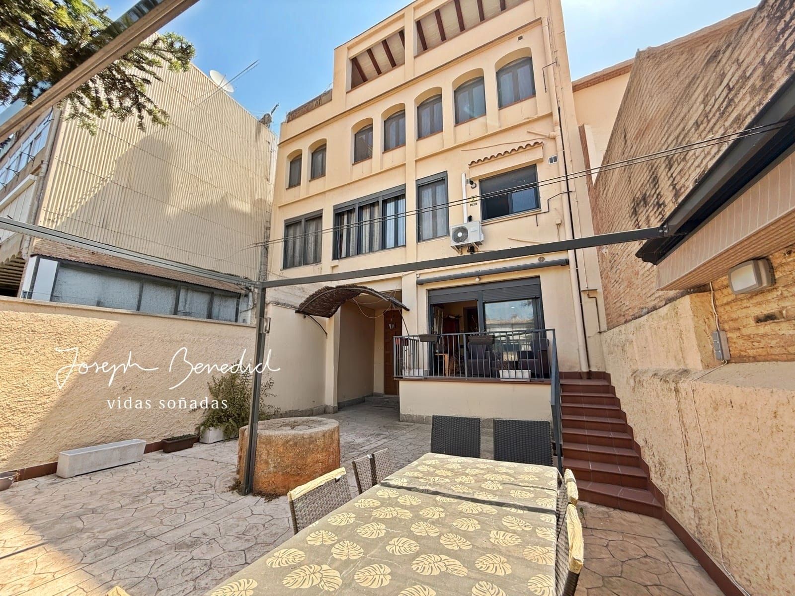 Exterior view of House or chalet for sale in Sant Quintí de Mediona  with Air Conditioner, Heating and Private garden